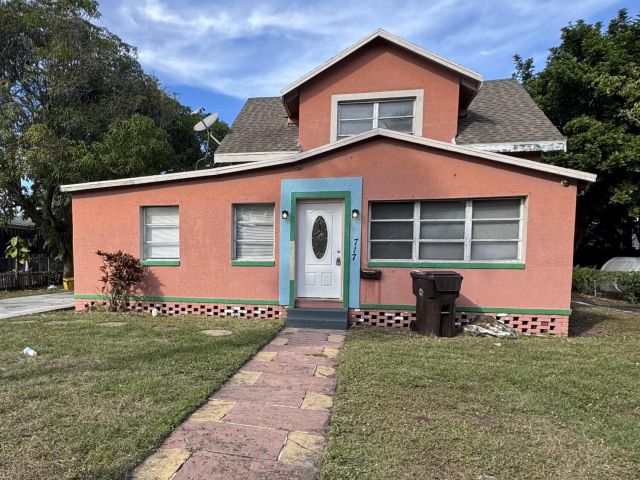Дом в аренду по адресу 717 43 Street - фото 6893597
