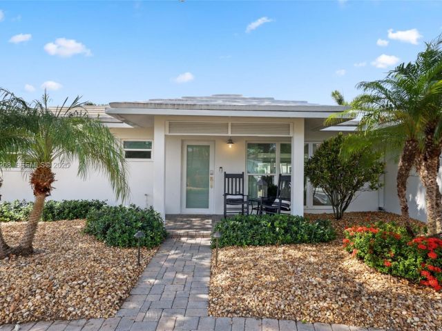 Продажа дома по адресу 2448 SE 9th St - фото 7536024