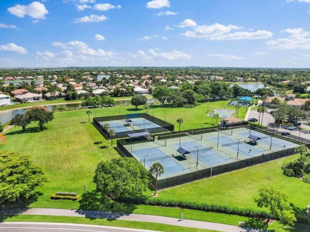 Дом в аренду по адресу 12919 Hyland Circle - фото 6894305