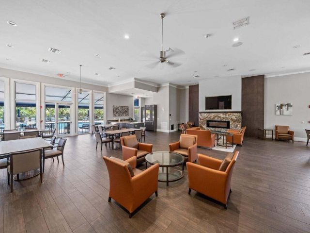 Дом в аренду по адресу 12919 Hyland Circle - фото 6894307