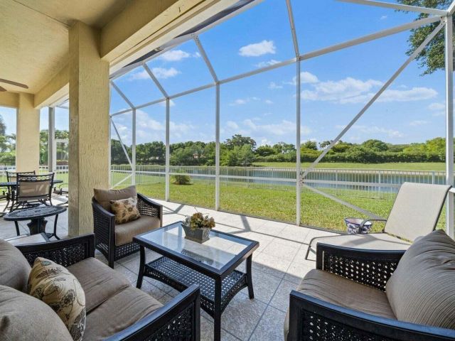 Дом в аренду по адресу 12919 Hyland Circle - фото 6894309