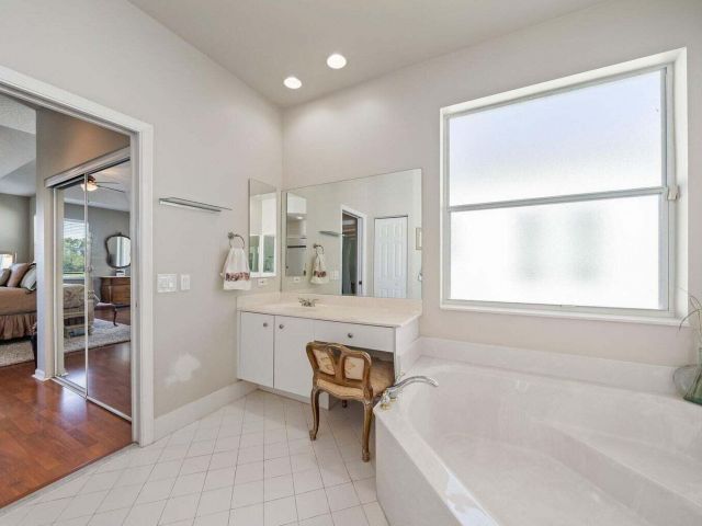 Дом в аренду по адресу 12919 Hyland Circle - фото 6894310