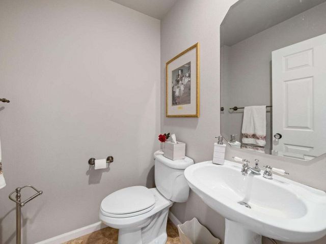 Дом в аренду по адресу 12919 Hyland Circle - фото 6894315