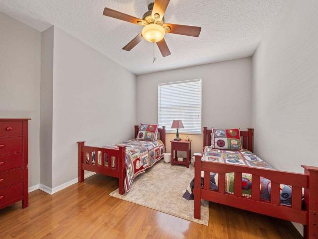 Дом в аренду по адресу 12919 Hyland Circle - фото 6894316