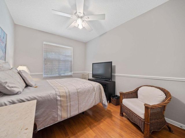 Дом в аренду по адресу 12919 Hyland Circle - фото 6894317