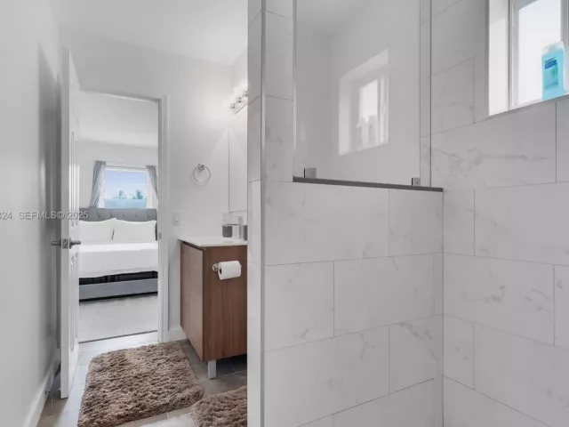 Дом в аренду по адресу 617 NW 30th Ct 0 - фото 6892488