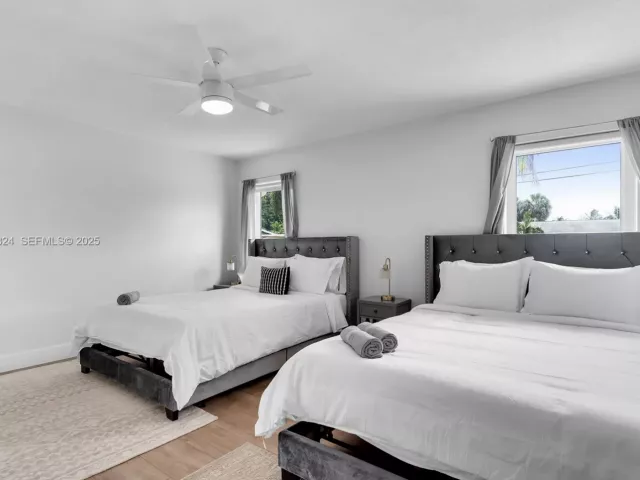 Дом в аренду по адресу 617 NW 30th Ct 0 - фото 6892490