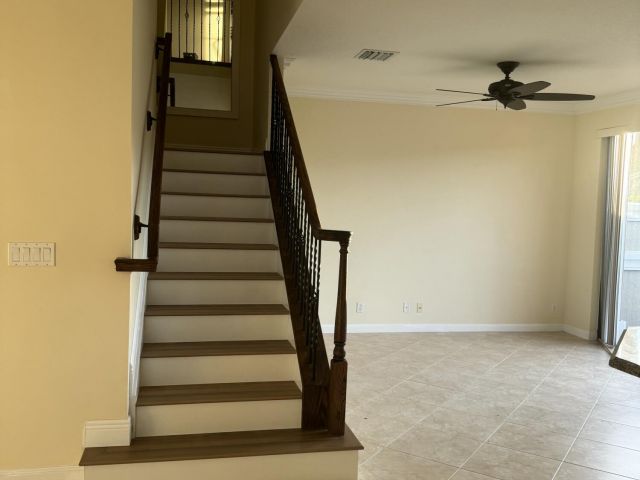 Дом в аренду по адресу 168 W Astor Circle - фото 6892176