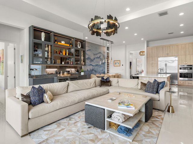 Продажа дома по адресу 8233 Essex Country Club Drive - фото 6901387