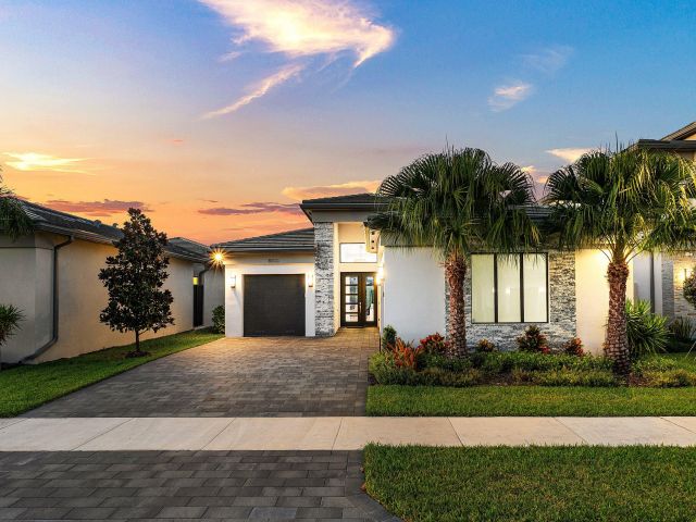 Продажа дома по адресу 8233 Essex Country Club Drive - фото 6901401