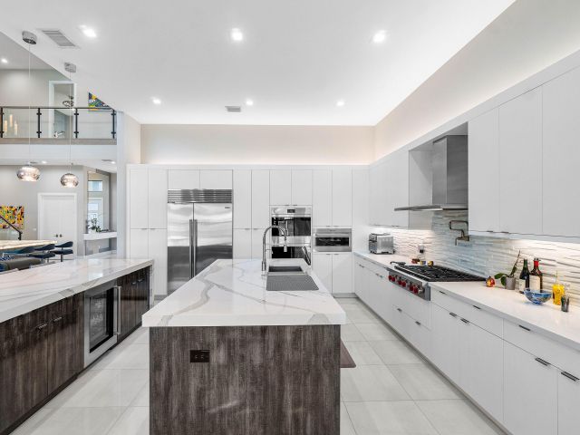 Продажа дома по адресу 9657 Vescovato Way - фото 6896655