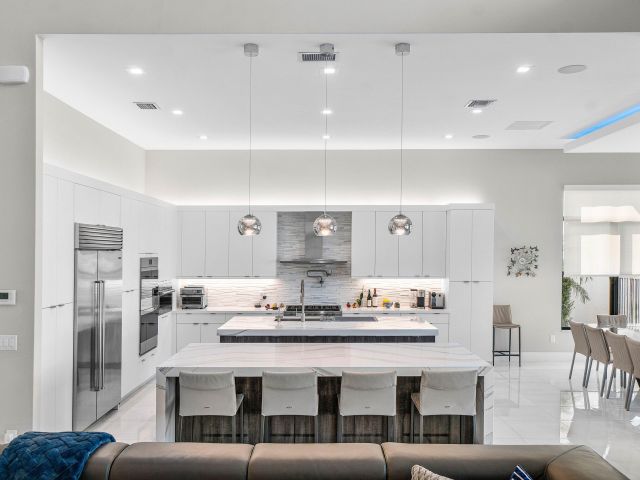 Продажа дома по адресу 9657 Vescovato Way - фото 6896658