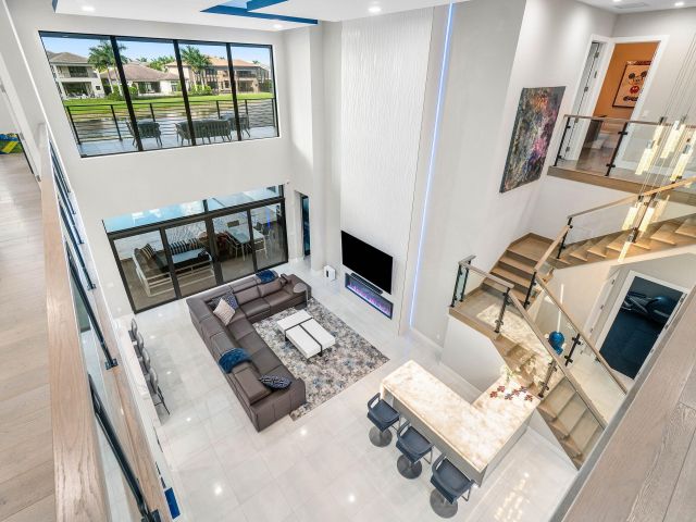 Продажа дома по адресу 9657 Vescovato Way - фото 6896659