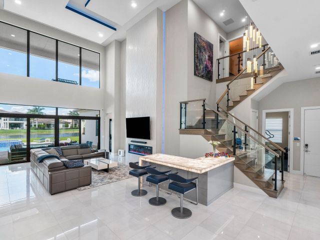 Продажа дома по адресу 9657 Vescovato Way - фото 6896666