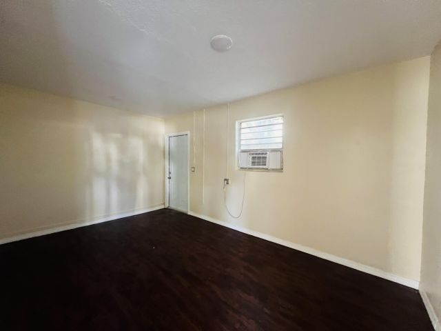 Дом в аренду по адресу 3319 S Olive Avenue - фото 6917104