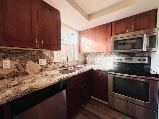 Дом в аренду по адресу 3319 S Olive Avenue - фото 6917107