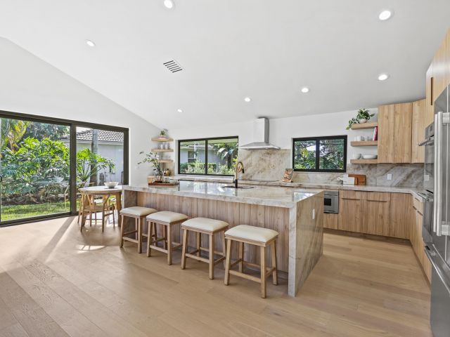 Продажа дома по адресу 17902 Milburn Way - фото 6901008