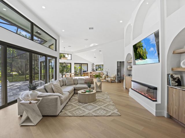 Продажа дома по адресу 17902 Milburn Way - фото 6901018