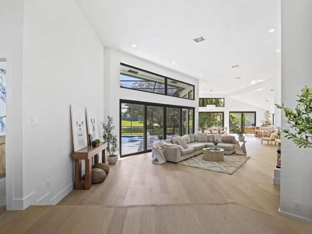 Продажа дома по адресу 17902 Milburn Way - фото 6901019