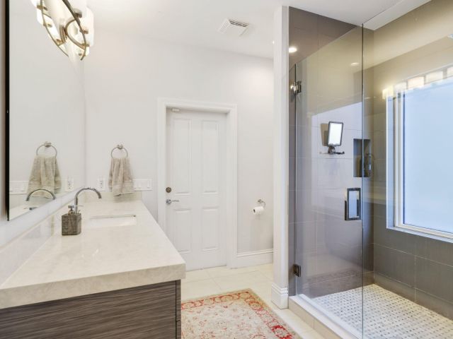 Продажа дома по адресу 7039 Mandarin Drive - фото 6903651