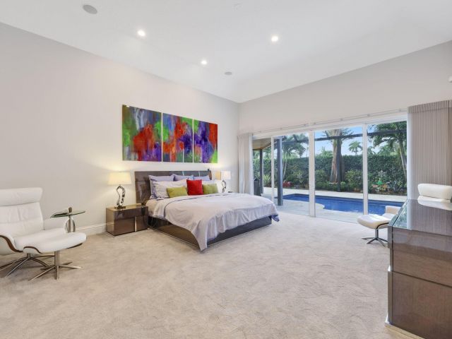 Продажа дома по адресу 7039 Mandarin Drive - фото 6903653