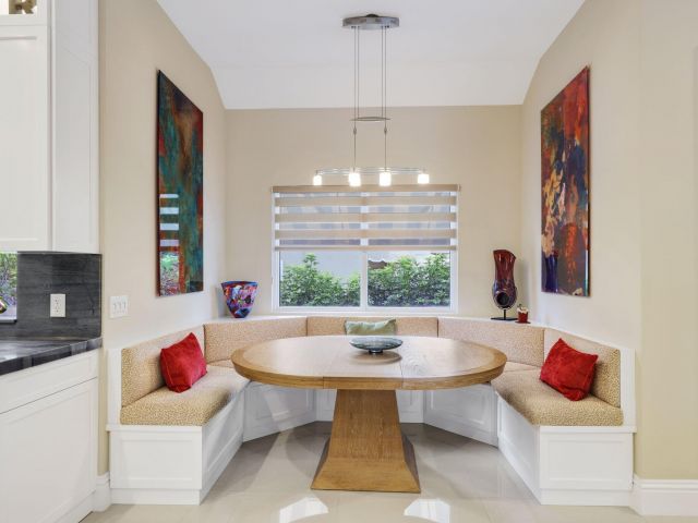 Продажа дома по адресу 7039 Mandarin Drive - фото 6903654