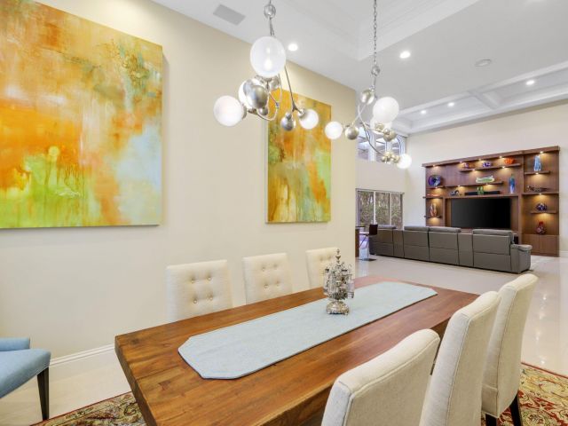 Продажа дома по адресу 7039 Mandarin Drive - фото 6903662