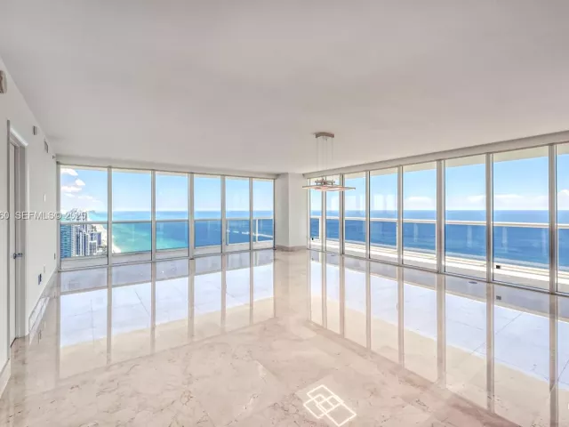 Продажа квартиры #4601 - фото 6896707