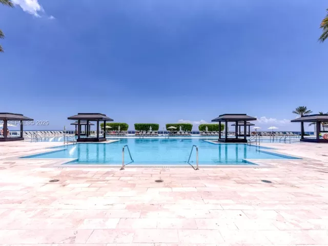 Продажа квартиры #4601 - фото 6896714