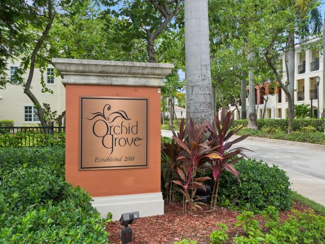 Дом в аренду по адресу 148 SW 7th Court - фото 6897189