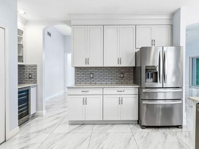 Дом в аренду по адресу 12403 Cascades Pointe Drive - фото 6897115