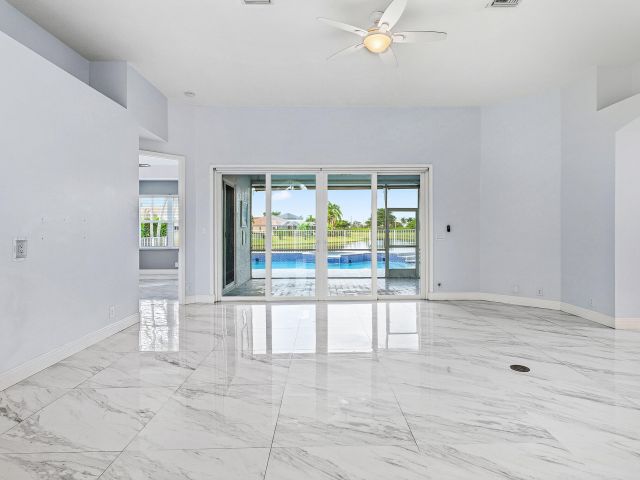 Дом в аренду по адресу 12403 Cascades Pointe Drive - фото 6897123