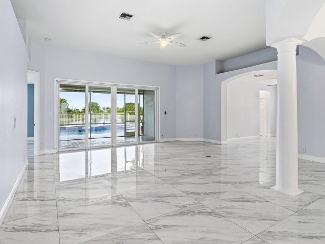 Дом в аренду по адресу 12403 Cascades Pointe Drive - фото 6897124