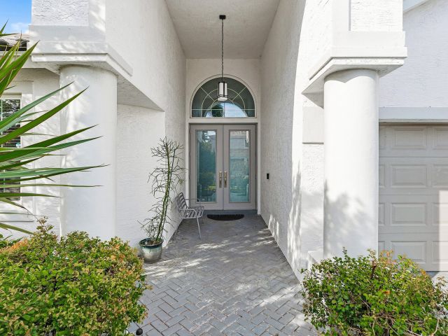 Дом в аренду по адресу 12403 Cascades Pointe Drive - фото 6897127