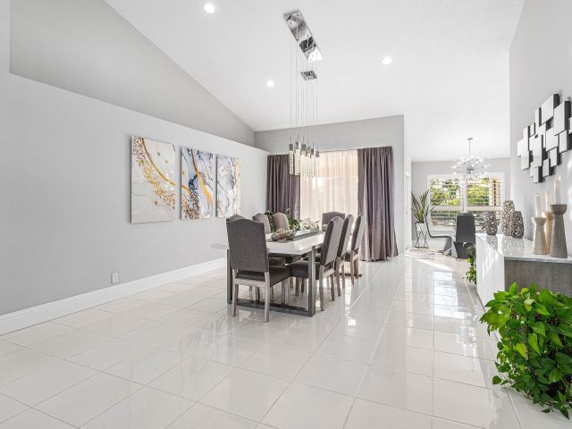 Дом в аренду по адресу 20376 Hacienda Court - фото 6897861