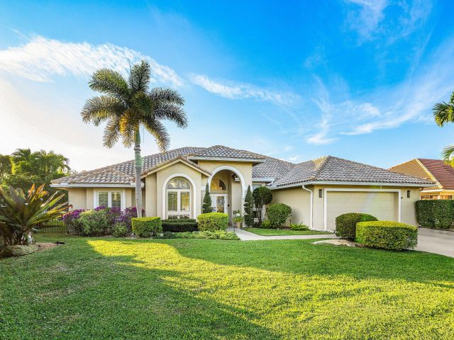 Дом в аренду по адресу 20376 Hacienda Court - фото 6897867