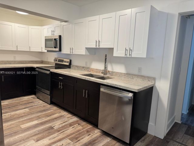 Дом в аренду по адресу 985 NE 115th St - фото 6901590