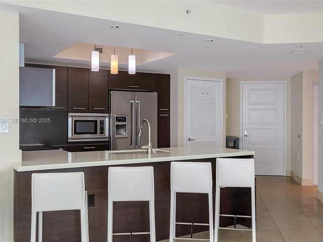 Продажа квартиры #1-1006 - фото 6900538