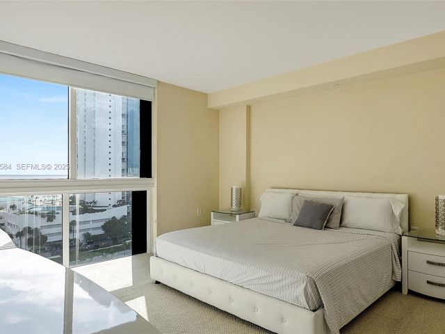 Продажа квартиры #1-1006 - фото 6900544