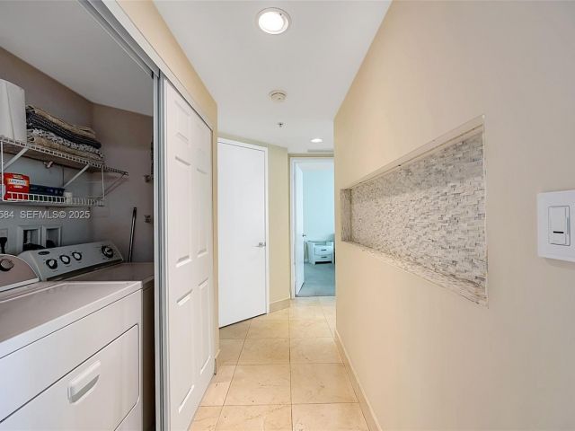 Продажа квартиры #1-1006 - фото 6900551