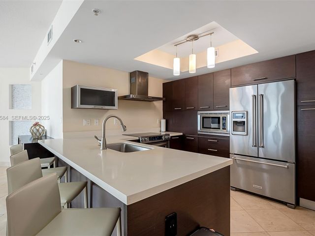 Продажа квартиры #1-1006 - фото 6900553