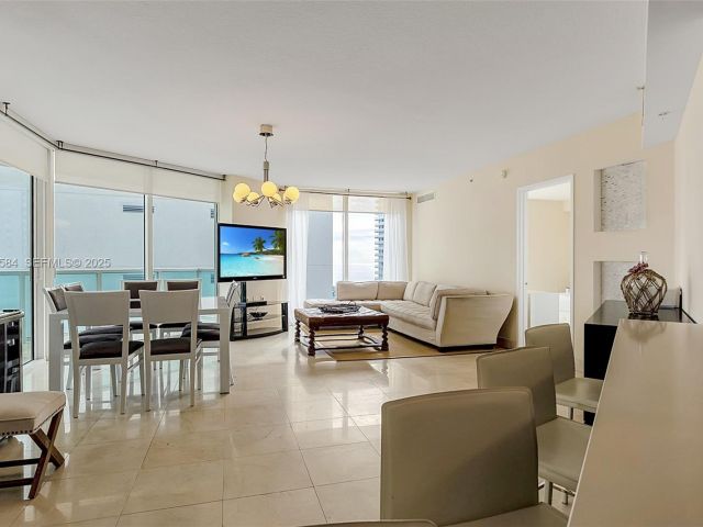 Продажа квартиры #1-1006 - фото 6900554