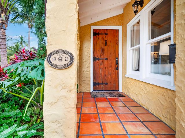 Продажа дома по адресу 348 Plymouth Road - фото 6899253