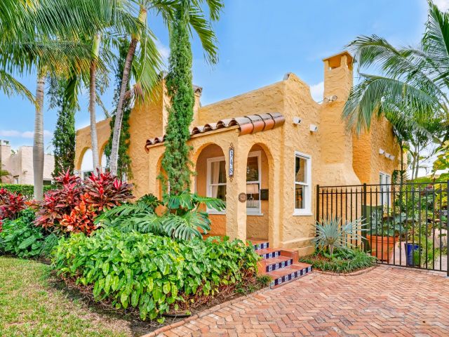 Продажа дома по адресу 348 Plymouth Road - фото 6899254