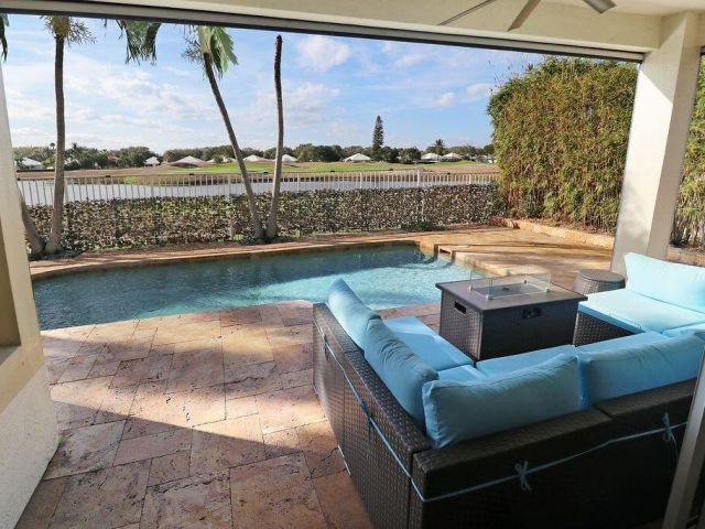 Дом в аренду по адресу 1119 Avondale Court - фото 6899212