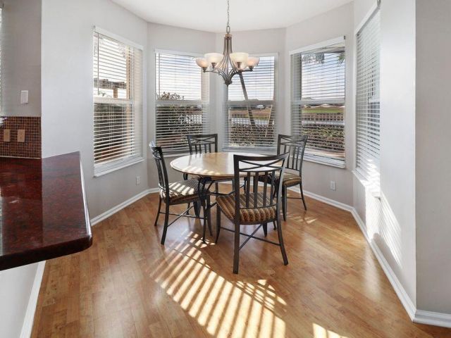 Дом в аренду по адресу 1119 Avondale Court - фото 6899217