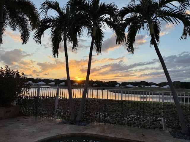 Дом в аренду по адресу 1119 Avondale Court - фото 6899227