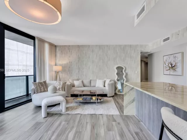 Продажа квартиры #1805 - фото 6914154