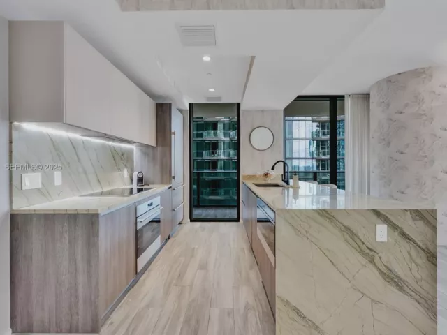 Продажа квартиры #1805 - фото 6914156