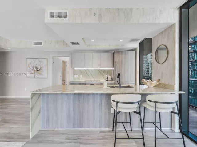 Продажа квартиры #1805 - фото 6914157